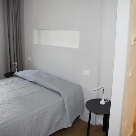 Luna 4 * Λινιάνο Σαμπιαντόρο
